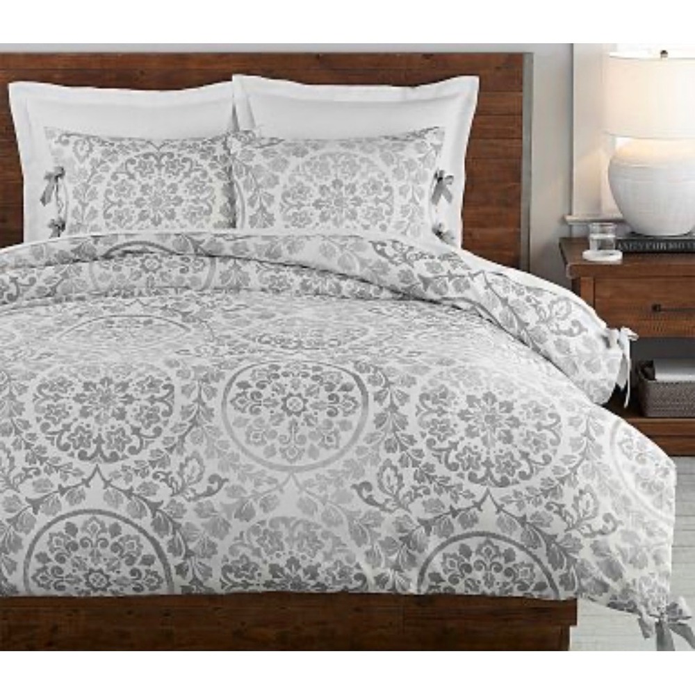 Pottery Barn Ana‎ Medallion Gray White Cotton Sham Set 2 Standard 1 Euro NEW
